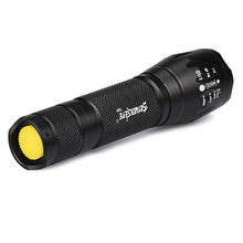 Kraftig 1200 lumen XML-T6 LED-lommelykt med praktisk oppbevaringshylster