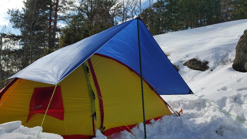 Tarp- Overseil 2.5m x 1.5m  inkl.  oppbevaringspose. Kun 225 gram